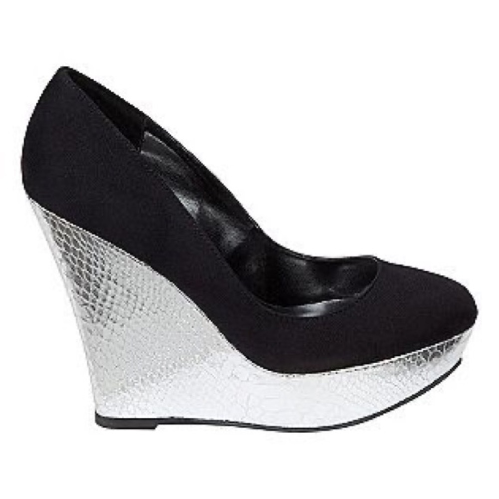 3/$20 Kardashian Kollection Icon wedges